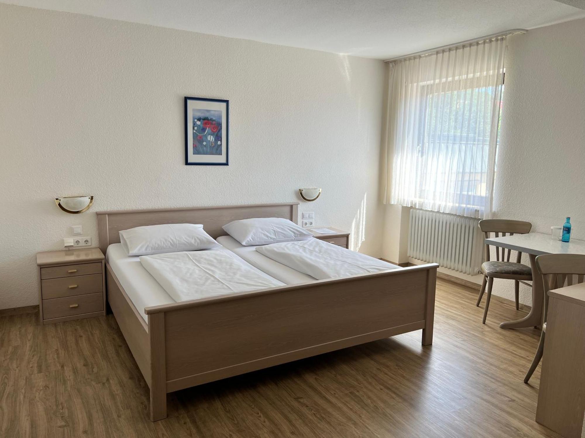 Hotel Fantasie Ansbach Exterior photo